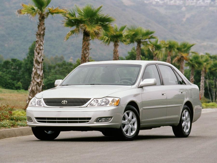  Toyota Avalon (MCX20) 2000 года  (фото 2 из 11)